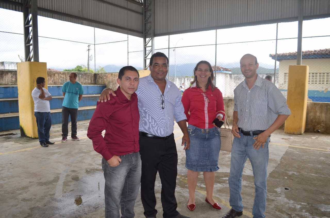 Prefeito Oziel participa de bate papo com alunos do CMC